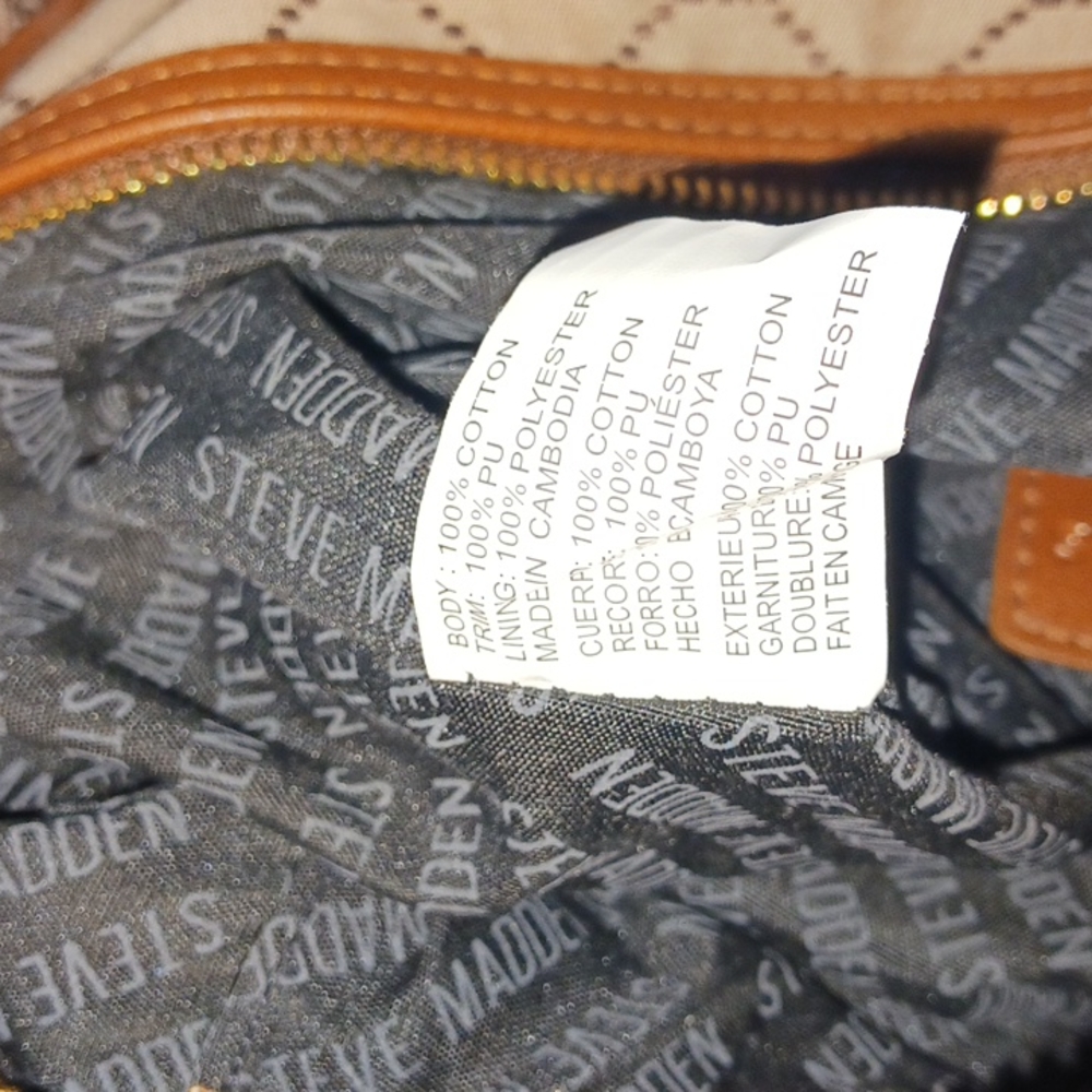 NWT Steve Madden - Embossed Logo Backpack with Charm Accessory - Picture 13 of 15